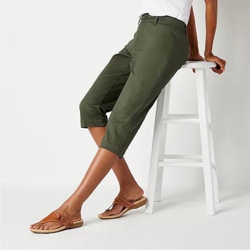 NWT Olive Green Capri St. John's Bay Secretly Slender Mid Rise Capris size 14